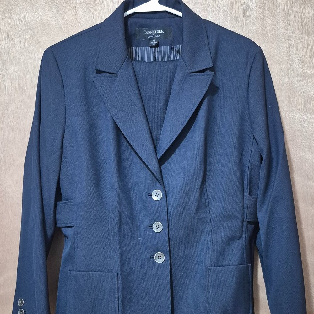Signature Larry Lavine, Size 12, dark blue Suit-Jacket/skirt
